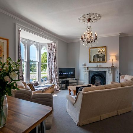 Grand 2 Bed Georgian Apartment At Florence House With King Bed, In The Heart Of Herne Bay & 300M From Beach Exteriör bild