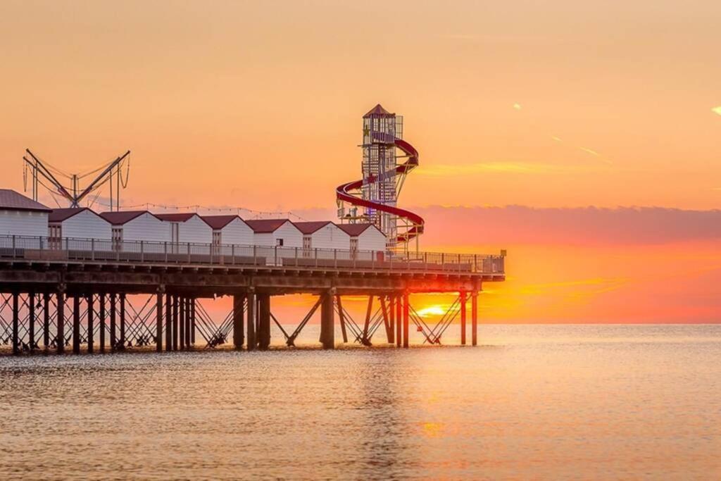 Grand 2 Bed Georgian Apartment At Florence House With King Bed, In The Heart Of Herne Bay & 300M From Beach Exteriör bild