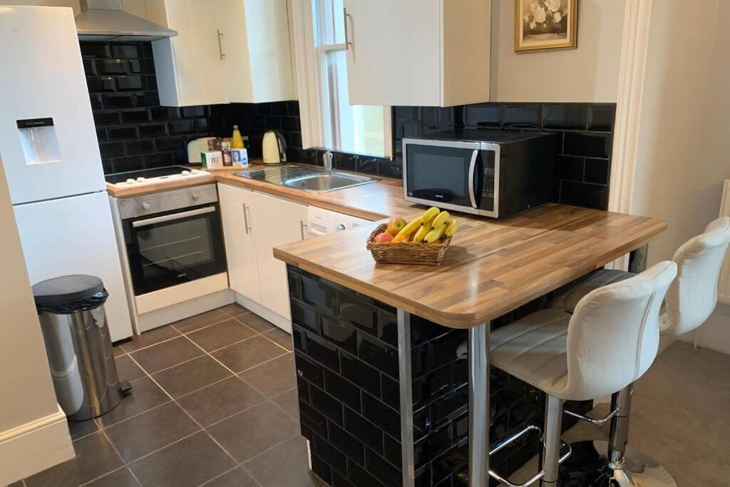 Grand 2 Bed Georgian Apartment At Florence House With King Bed, In The Heart Of Herne Bay & 300M From Beach Exteriör bild