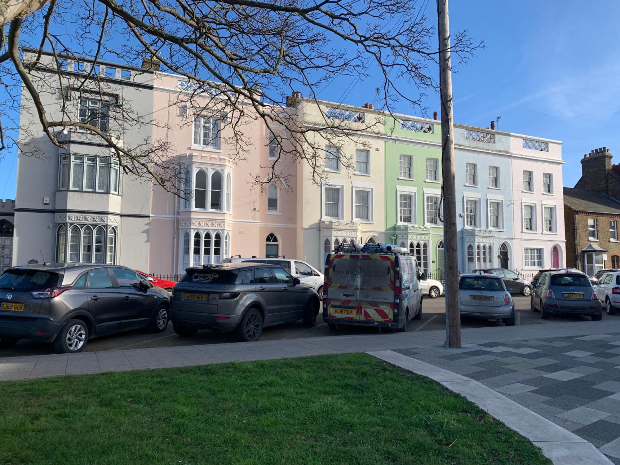 Grand 2 Bed Georgian Apartment At Florence House With King Bed, In The Heart Of Herne Bay & 300M From Beach Exteriör bild
