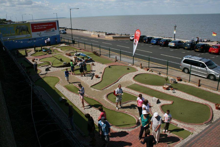 Grand 2 Bed Georgian Apartment At Florence House With King Bed, In The Heart Of Herne Bay & 300M From Beach Exteriör bild